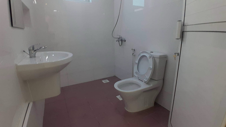 Salmaniya, Apartments, Flats, Houses & Villas, BHD 250/month,  2 BR,  Salmaniya:- Spacious 2Bhk Semi-Furnished Flat On Rent. Bd 250/- With 30bd Ewa Limit.