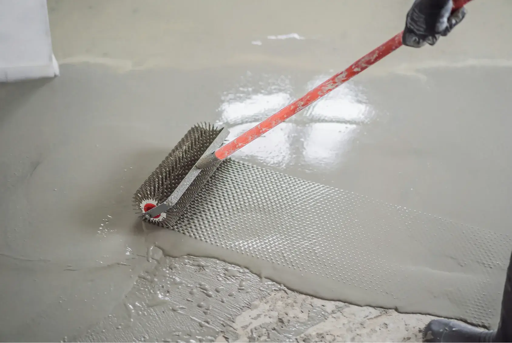 Manama, Construction, Cemnastaious Self Leveling Floor Screed Smooth Finish  ( Parque Fixing, Carpet Fixing )