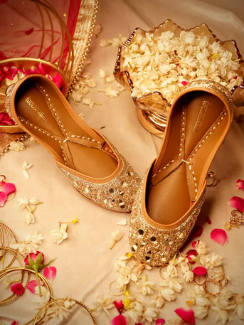 New Delhi, Health & Beauty Items, INR 4000,  Are There Any Bridal Juttis For Women Which I Can Wear During My Wedding?