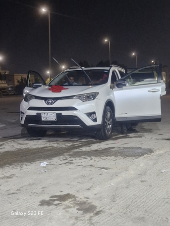 Khobar, Vehicles, Cars & Trucks , SAR 43000,  Toyota RAV4,  2016,  Automatic,  350000 KM,  Rav4  Final Price 43000