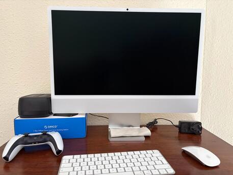 Riyadh, Computers, SAR 6800,  IMac M4 (Almost Brand New With Original Box)