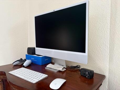 Riyadh, Computers, SAR 6800,  IMac M4 (Almost Brand New With Original Box)
