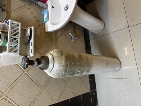 Riyadh, Tools, SAR 450,  Large Medical Oxygen Cylinder (35 - 42 Liters), Japanese Made, Available For Urgent Sale