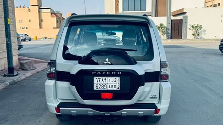 Riyadh, Vehicles, Cars & Trucks , SAR 53000,  Mitsubishi Pajero,  2017,  Automatic,  169000 KM,   GLS, , , 169,000 KM, 3.5