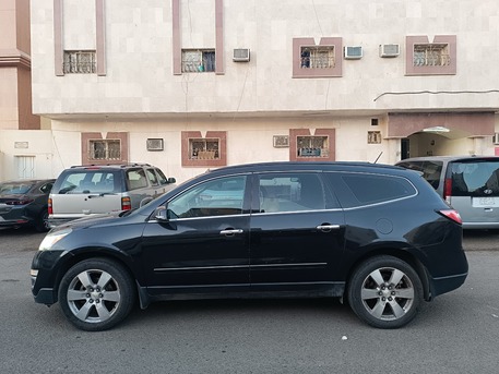 Madinah, Vehicles, Cars & Trucks , SAR 19500,  Chevrolet Traverse,  2014,  Automatic,  233 KM,    - Full Option - 2 Sunroof