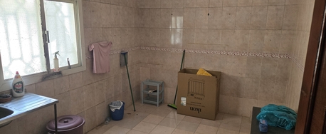 Jeddah, Apartments, Flats, Houses & Villas, SAR 1400/month,  2 BR,  2 Bhk Flat To Go With Few Furniture 1900