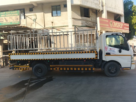Asker, Vehicles, Cars & Trucks , BHD 4000,  HINO XZU710,  2013,  Manual,  0000 KM,  HINO SIX WHEEL FOR SALES