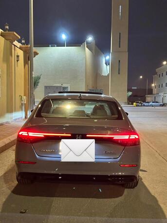 Dhahrat Laban, Pick Up & Drop Off, Pick Up & Drop Off - For Executive Officials