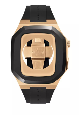 Jeddah, Mobile Phones, SAR 1500,  Apple Watch Series 6 + Daniel Wellington Designer Case