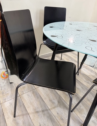 Al Manar, Furniture, SAR 400,  Round Dining Table With 4 Ikea Chairs Riyadh