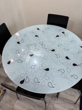 Al Manar, Furniture, SAR 400,  Round Dining Table With 4 Ikea Chairs Riyadh