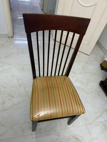 Jeddah, Furniture, SAR 600,  Dining Table With Chairs
