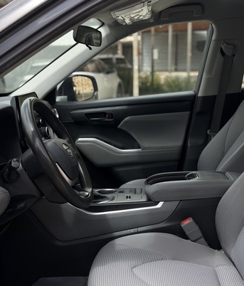 Amman, Vehicles, Cars & Trucks , JOD 19000,  Toyota Highlander LE PHEV,  2022,  Automatic,  52000 KM,  Duty Free