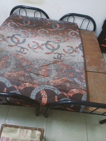 Gudaibiya, Household Items, BHD 25,  IRON COTES AND MATRISS 25 BHD