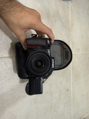 Manama, Electronics, BHD 15,  Vintage Nikon Coolpix 8700 Camera + Original Leather Case | كاميرا نيكون