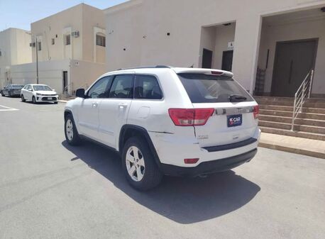 Al Mounsiyah, Vehicles, Cars & Trucks , SAR 23000,  JEEP GRAND CHEROKEE LAREDO V6 3.6L,  2013,  Automatic,  204100 KM,