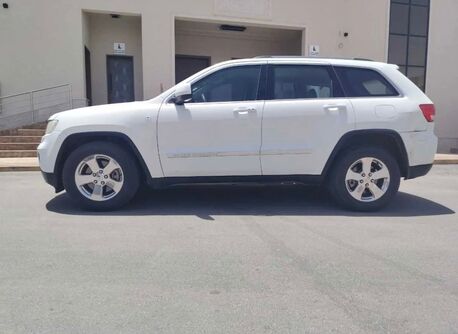 Al Mounsiyah, Vehicles, Cars & Trucks , SAR 23000,  JEEP GRAND CHEROKEE LAREDO V6 3.6L,  2013,  Automatic,  204100 KM,
