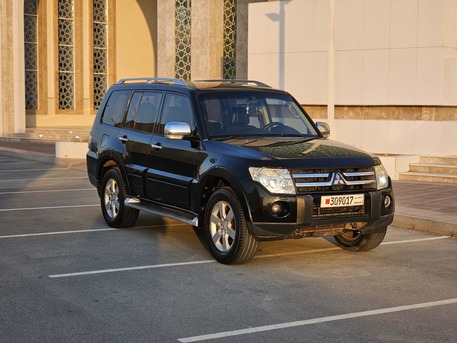 East Riffa, Vehicles, Cars & Trucks , BHD 2100,  Mitsubishi Pajero,  2007,  Automatic,  220000 KM,    GLS - 220K KM Only - Pass & Insr 31st Jan 27 - Orig Paint - 2100 BD