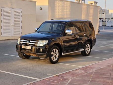 East Riffa, Vehicles, Cars & Trucks , BHD 2100,  Mitsubishi Pajero,  2007,  Automatic,  220000 KM,    GLS - 220K KM Only - Pass & Insr 31st Jan 27 - Orig Paint - 2100 BD