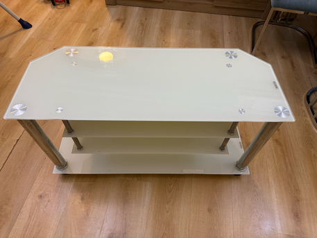 Khobar, Furniture, SAR 300,  Baby Bassinet And TV Table
