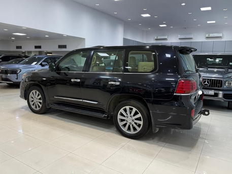 Manama, Vehicles, Cars & Trucks , BHD 9900,  Lexus LX 570,  2010,  Automatic,  316200 KM,  Lexus LX-570  (Black)