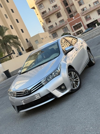 Manama, Vehicles, Cars & Trucks , BHD 3000,  Toyota Corolla,  2015,  Automatic,  134 KM,