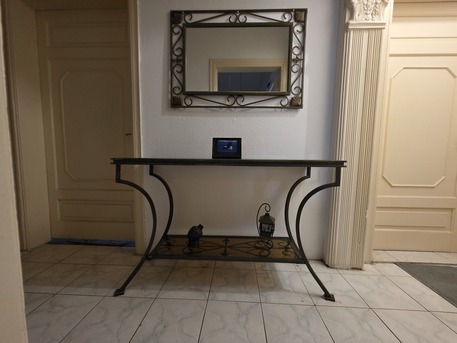 Jeddah, Furniture, SAR 350,  Wrought Iron Mirror & Table