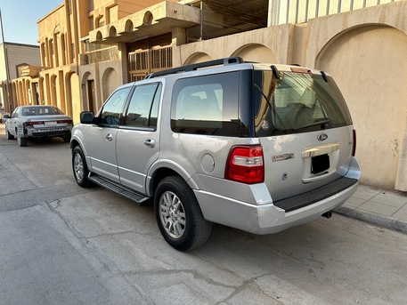 Riyadh, Vehicles, Cars & Trucks , SAR 20,  Ford Expedition,  2011,  Automatic,  288 KM,    (Fuel Flex) Semi Optional Asking 20k