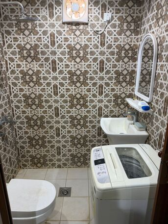Al Sharafeyah, Rooms for Rent, SAR 650/month,  Furnished,  250 Sq. Feet,  650 SAR Looking For A Single Person (working Professional Or Student) To Share A Room.
