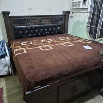 Jubail, Furniture, SAR 1000,  FOR SALE – Bedroom Furniture (Jubail City) 🛏 Bed With Mattress – 300 SAR 🚪 4-Cabin Ward