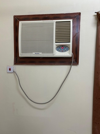 East Riffa, Air Conditioners, BHD 50,  1.5 Ton Pearl AC