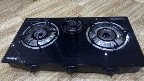 Riyadh, Appliances, SAR 100,  Sandford Stove Excellent & Car Seat Ferrari & Mother Care