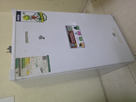 Jubail, Appliances, SAR 350,  GEEPAS Refrigerator 89 Liters