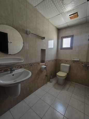 Juffair, Apartments, Flats, Houses & Villas, BHD 230/year,  2 BR,  Amazing Offer Gorgeous Semi Frunished 2bhk At Juffair Just 250