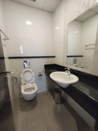 Juffair, Apartments, Flats, Houses & Villas, BHD 550/year,  2 BR,  Amazing Offer 2 Bhk At Juffair Just 550