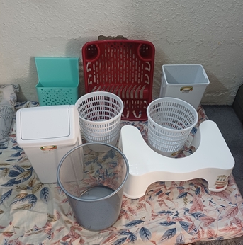 Jeddah, Household, Plastic Strong And Good Items For Sale In Rehab.