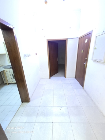 Muharraq, Apartments, Flats, Houses & Villas, BHD 100/month,  2 BR,  Flat For Rent Two Bedroom Near Alosra Restaurant Muharraq