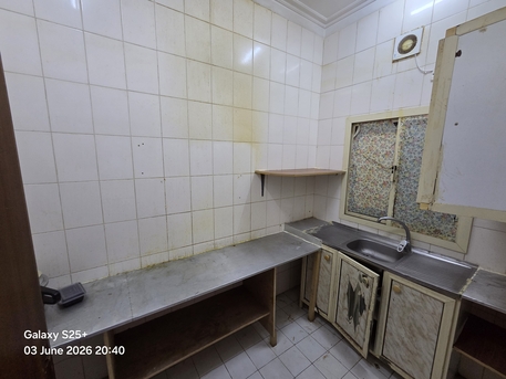 Muharraq, Apartments, Flats, Houses & Villas, BHD 100/month,  2 BR,  Flat For Rent Two Bedroom Near Alosra Restaurant Muharraq