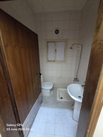 Muharraq, Apartments, Flats, Houses & Villas, BHD 100/month,  2 BR,  Flat For Rent Two Bedroom Near Alosra Restaurant Muharraq