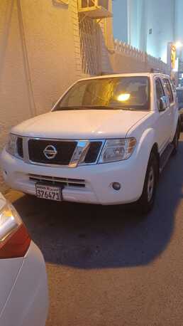 Manama, Vehicles, Cars & Trucks , BHD 1800,  Nissan Pathfinder,  2010,  Automatic,  102000 KM,
