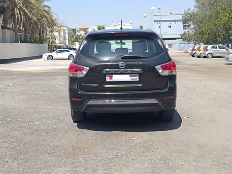 Manama, Vehicles, Cars & Trucks , BHD 2900,  NISSAN PATHFINDER,  2015,  Automatic,  81000 KM,  AGENCY SERVICE