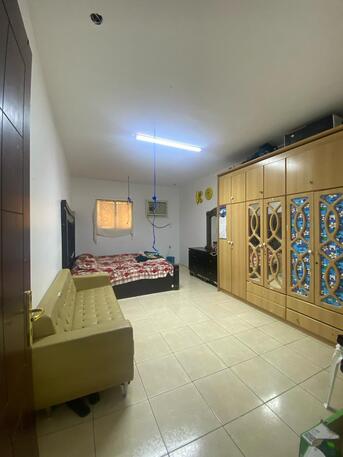 Jeddah, Housing Exchanges, SAR 2000/month,  2 BR,  Flat For Rent
