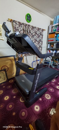Al Jubail Al Balad, Sporting Goods, SAR 2500,  Treadmill From NordicTrack