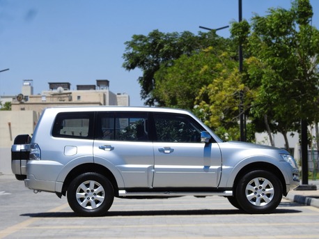 Manama, Vehicles, Cars & Trucks , BHD 5500,  Mitsubishi Pajero,  2019,  Automatic,  76000 KM,    MODEL, EXCELLENT CONDITION FOR SALE