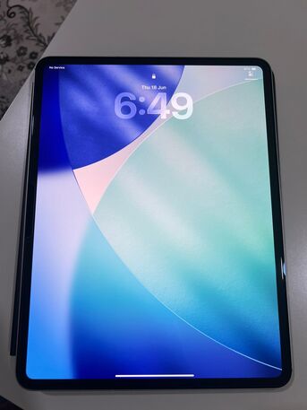 Riyadh, Tablet Computers, SAR 4800,  Apple IPad Pro 13-inch M4 256GB Wi-Fi + Cellular + Apple Pencil Pro + Magic Keyboard