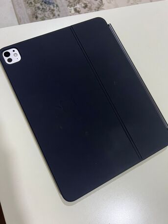 Riyadh, Tablet Computers, SAR 4800,  Apple IPad Pro 13-inch M4 256GB Wi-Fi + Cellular + Apple Pencil Pro + Magic Keyboard