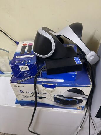 Al Iskan, Video Games, SAR 800,  PS VR For PS4 & PS5 With 2 Controller, Cam & 7 Games