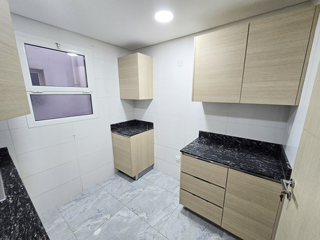 Manama, Apartments, Flats, Houses & Villas, BHD 250/month,  2 BR,  80 Sq. Meter,  2BHK Apartment In Manama With AC + Car Park + EWA