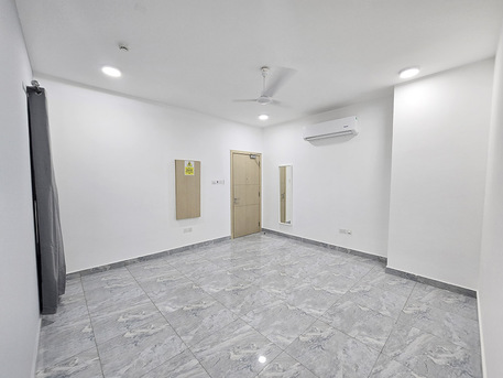 Manama, Apartments, Flats, Houses & Villas, BHD 250/month,  2 BR,  80 Sq. Meter,  2BHK Apartment In Manama With AC + Car Park + EWA