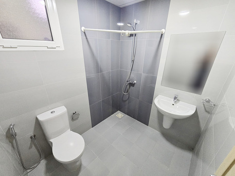 Manama, Apartments, Flats, Houses & Villas, BHD 250/month,  2 BR,  80 Sq. Meter,  2BHK Apartment In Manama With AC + Car Park + EWA